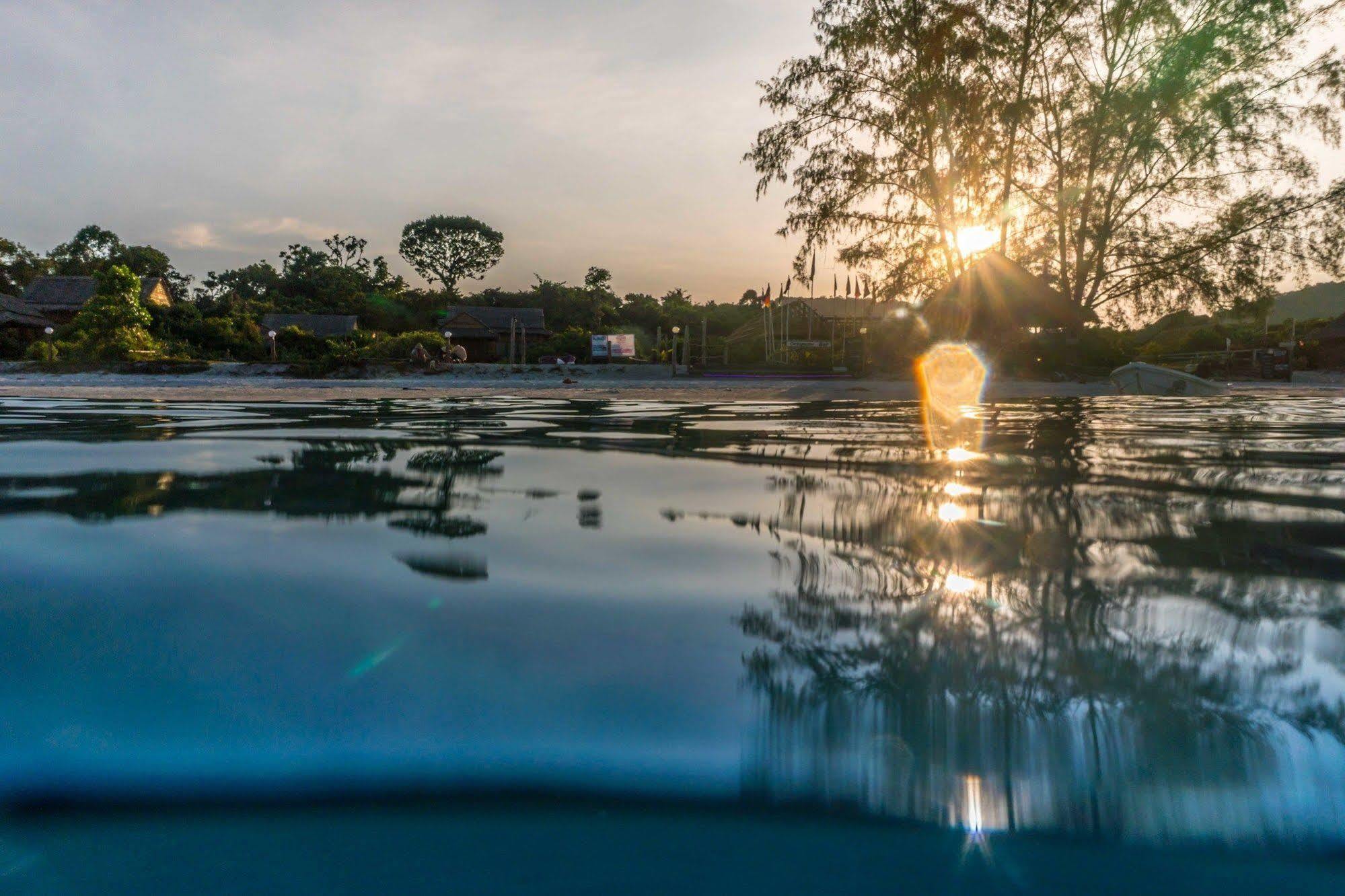 קו רונג סנלואם Royalretreat Resort מראה חיצוני תמונה